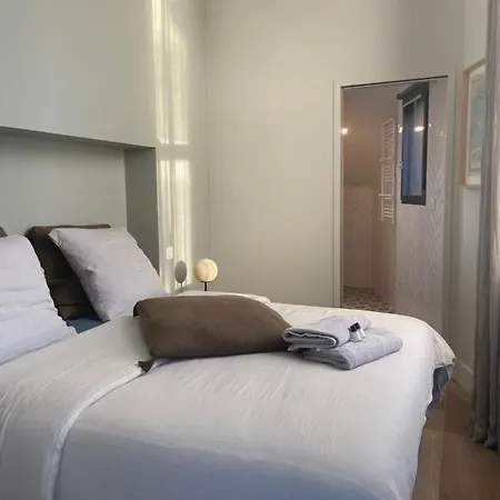فندق مبيت وإفطار La Du Heron Nantais
